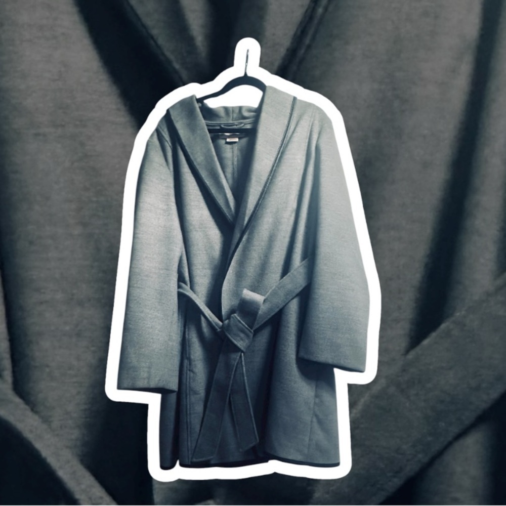 In Every Story 2X Gray Transitions Wrap Coat with Self Tie Belt Black Trim🆕 - Picture 15 of 16